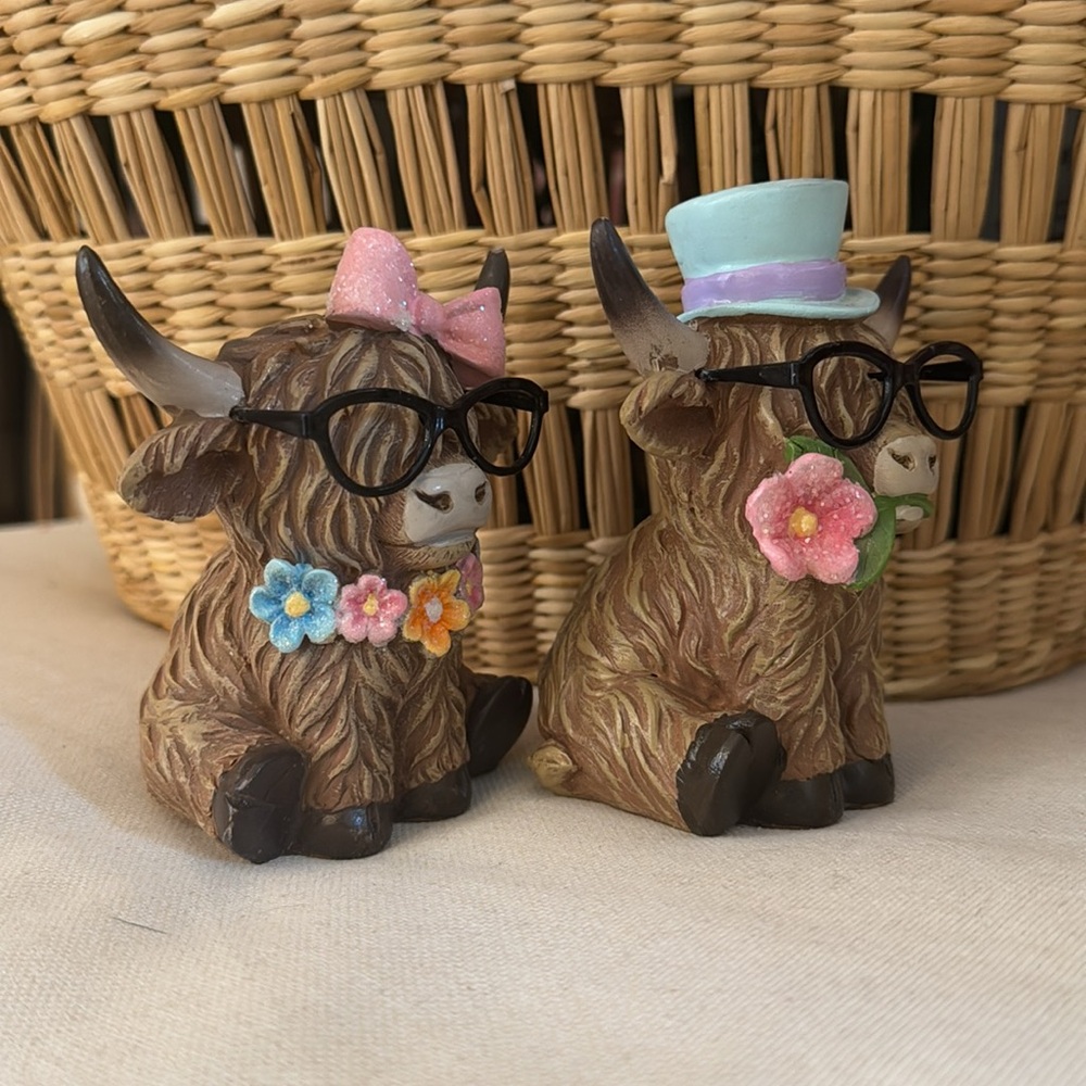 Highland cow Valentine’s Day pair love table top decor couple Easter - Picture 6 of 7